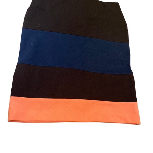 BCBGeneration color block skirt. - Picture 2 of 6